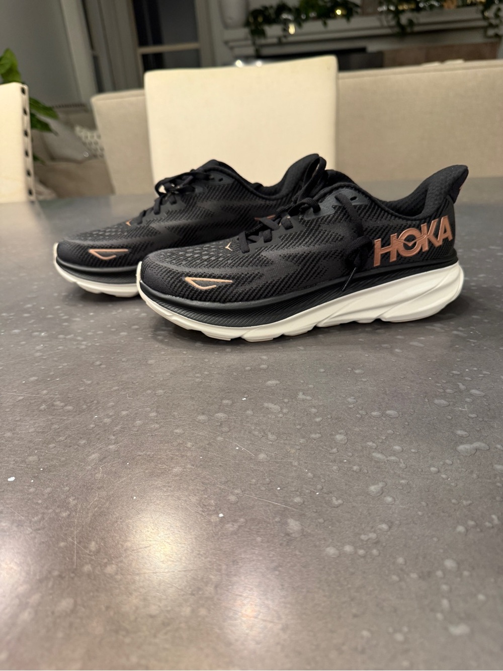 Hoka Clifton 9 Running Shoes – Black/Rose Gold – Women’s Size 7.5 – Brand New - Picture 3 of 5